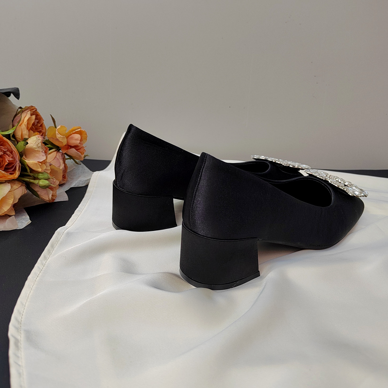 French Hepburn Style Light Apricot Satin Square Toe Heeled Shoes Comfortable Chunky Heel Slip-On Flats for Dresses - Image 2